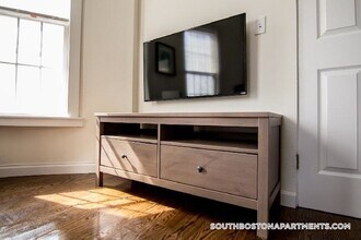 538 E Broadway, Unit 5 in Boston, MA - Building Photo - Building Photo