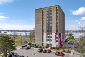 Riverview Manor Apartments in Buffalo, NY - Building Photo - Primary Photo