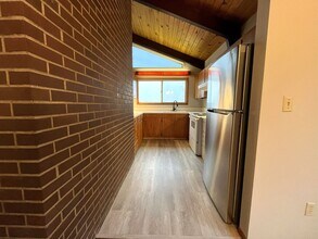 28795 SW Petes Mountain Rd in West Linn, OR - Building Photo - Building Photo