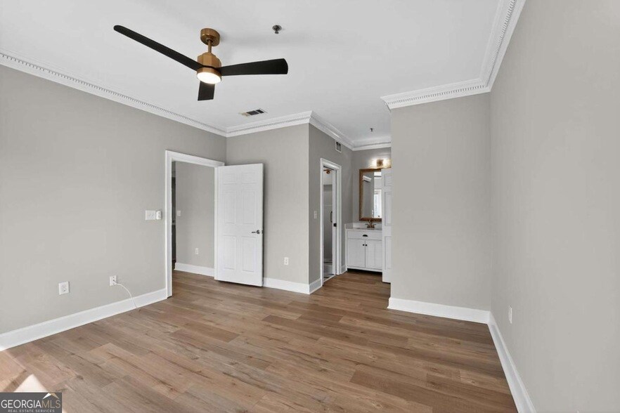 2161 Peachtree Rd, Unit 706 in Atlanta, GA - Building Photo