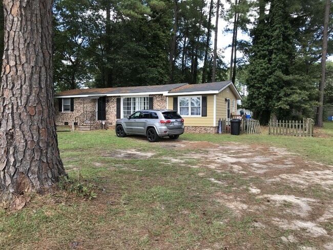 2161 Bingham Dr in Fayetteville, NC - Building Photo - Building Photo