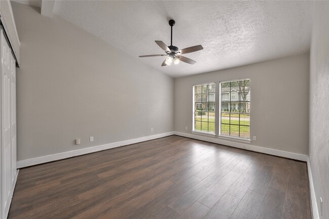 4131 Valley Haven Dr