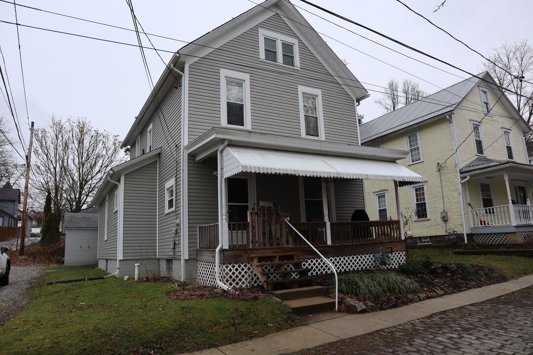 119 N Clymer Ave in Indiana, PA - Building Photo