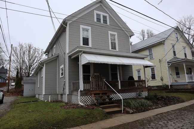 property at 119 N Clymer Ave