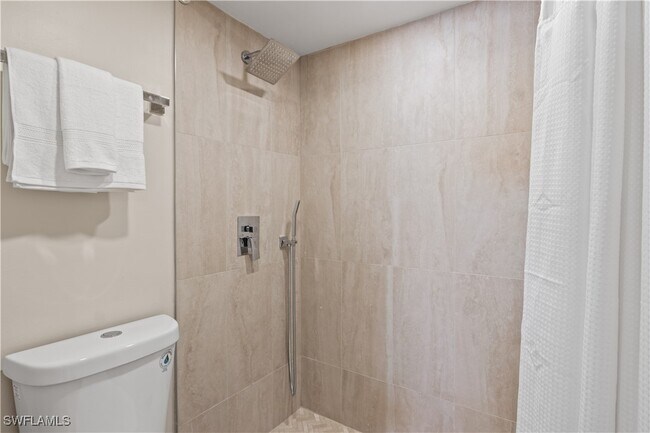 property at 13211 Whitehaven Ln