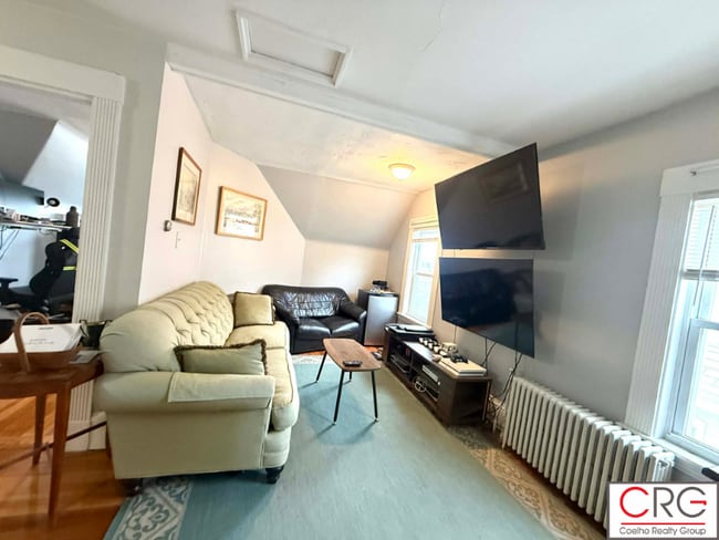 53 Elm St, Unit #3 in Somerville, MA - Building Photo - Building Photo