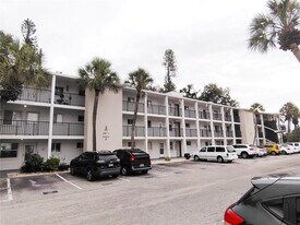 5955 Palm Ln in Bradenton, FL - Building Photo