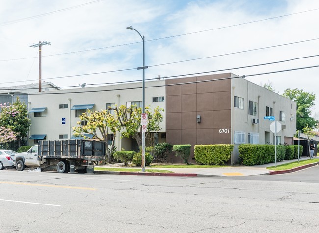 6701 Haskell Ave in Van Nuys, CA - Building Photo - Primary Photo