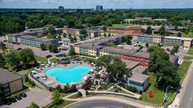 Concierge in Richfield, MN - Foto de edificio - Building Photo