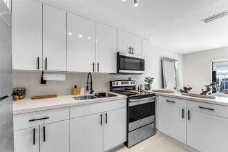 13350 SW 58th Terrace in Miami, FL - Building Photo - Building Photo