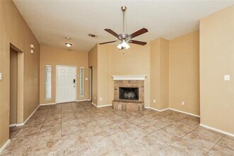 449 Cambridge Dr in Saginaw, TX - Building Photo - Building Photo