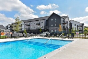 The Commons at Rivertown in Grandville, MI - Building Photo