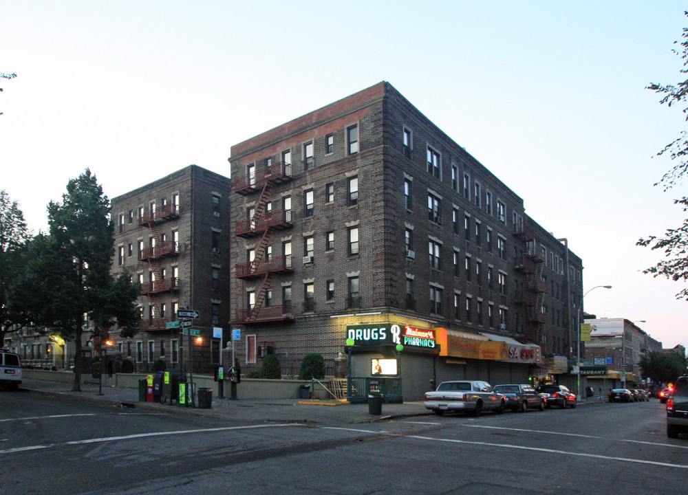 346-348 Eastern Pky in Brooklyn, NY - Building Photo