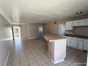 2929 E Elm Ave in Las Vegas, NV - Building Photo - Building Photo
