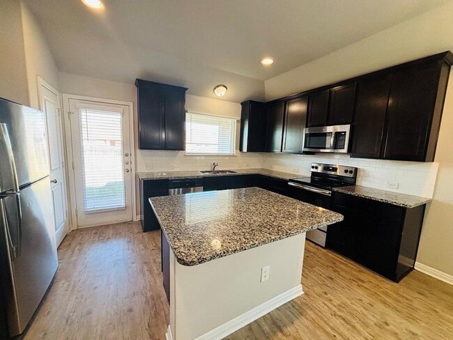 1314 Walden Pond Dr in Pflugerville, TX - Building Photo - Building Photo