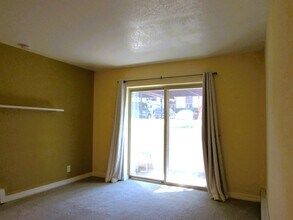 3150 Lakeside Dr, Unit 303 in Grand Junction, CO - Building Photo - Building Photo