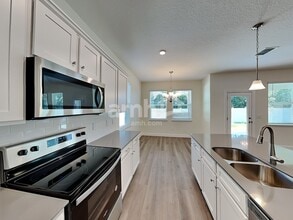 1044 Heavenly Dr in St. Cloud, FL - Building Photo - Building Photo