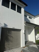 5145 SW 37th St in Pembroke Park, FL - Building Photo