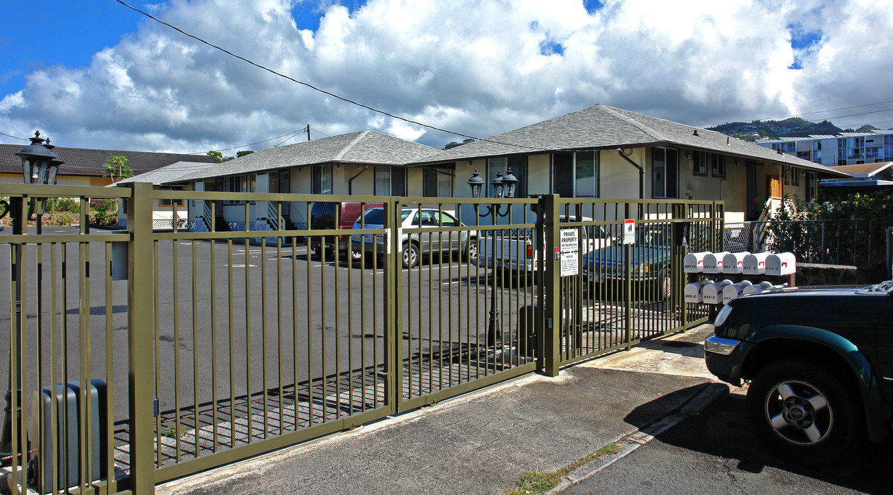 644 Nalanui St in Honolulu, HI - Building Photo