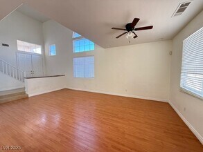 8047 Earl Grey Ct in Las Vegas, NV - Building Photo - Building Photo