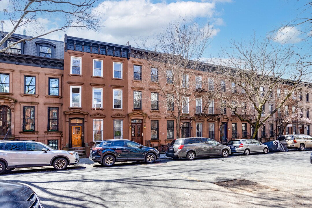 392 Bergen St in Brooklyn, NY - Foto de edificio
