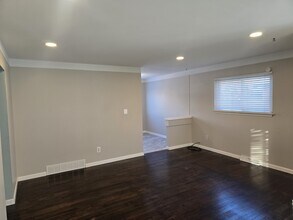 1111 N Kenwood Ave in Royal Oak, MI - Building Photo - Building Photo