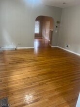84 Clinton Ave in Clifton, NJ - Building Photo - Building Photo