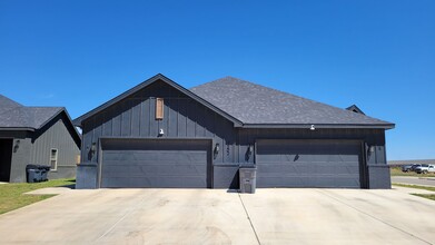 7202 22nd Pl in Lubbock, TX - Building Photo - Building Photo