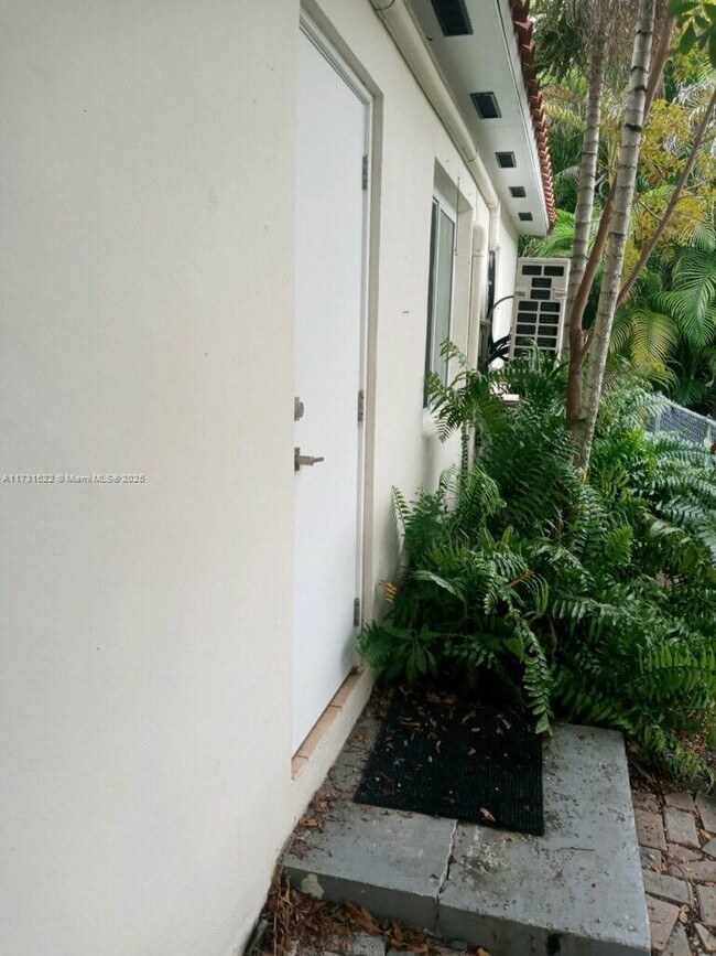 118 Sidonia Ave in Coral Gables, FL - Building Photo - Building Photo