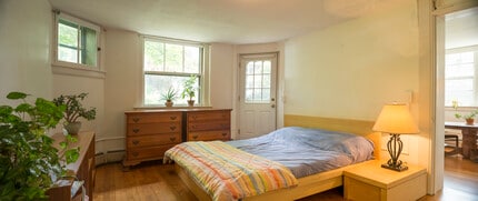 40 Barrett Pl, Unit 1 in Northampton, MA - Building Photo - Building Photo