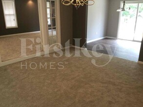 1904 Wornall Rd in Excelsior Springs, MO - Building Photo - Building Photo