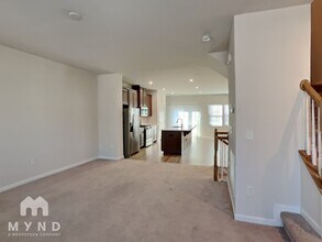 308 Poplar Leaf Way in Cary, NC - Foto de edificio - Building Photo