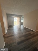 3303 Valley Dr in West Chester, PA - Building Photo - Building Photo