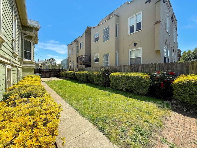 1905 Filbert St in Oakland, CA - Building Photo - Building Photo