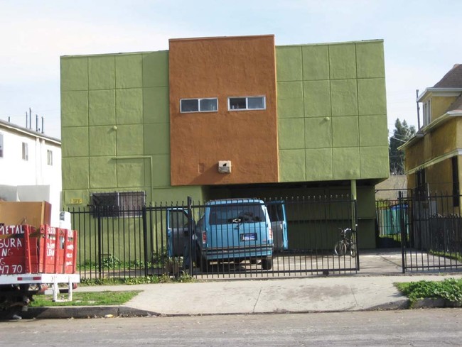 28th St. Apartments in Los Angeles, CA - Building Photo - Building Photo