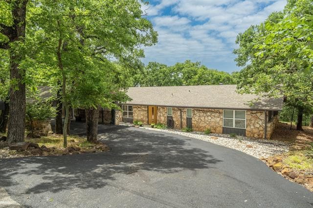 property at 3417 Shady Oaks Dr