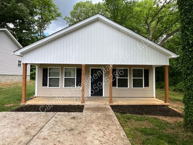 property at 419 S Green St