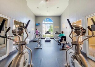 8874 W Flagler St in Miami, FL - Building Photo - Building Photo