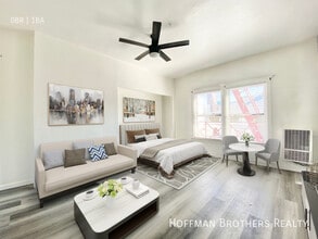 1416 W Olympic Blvd, Unit 35 in Los Angeles, CA - Foto de edificio - Building Photo