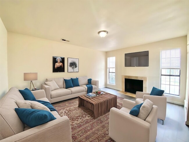 8001 Rothington Rd, Unit 21 in Dallas, TX - Building Photo - Building Photo