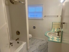 181 S Marengo Ave in Pasadena, CA - Building Photo - Building Photo