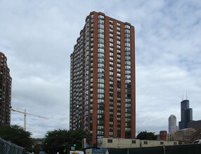 Dearborn Park High Rise 1 in Chicago, IL - Foto de edificio - Building Photo