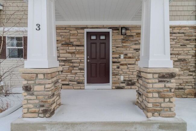 property at 1502 Simsbury St