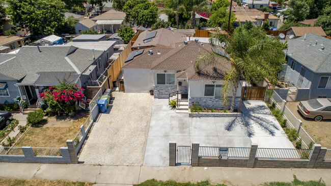 8133 Noble Ave in Panorama City, CA - Building Photo - Building Photo