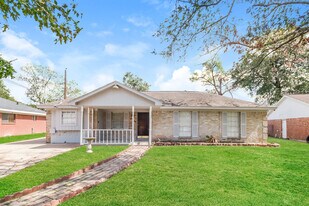 810 Townley St in Channelview, TX - Building Photo