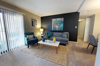 Summerville Station in Summerville, SC - Foto de edificio - Interior Photo