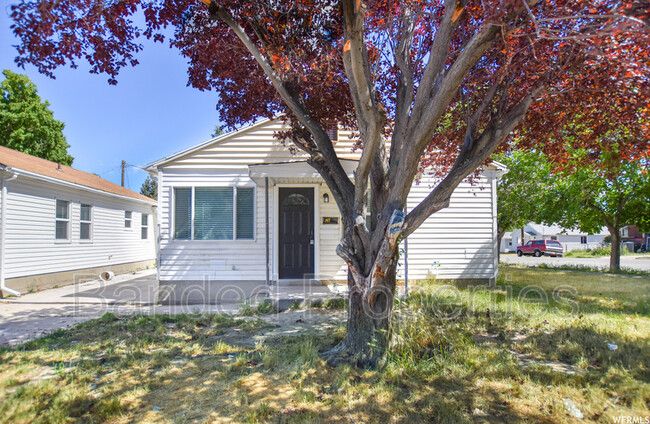 267 Maple St in Tooele, UT - Building Photo - Building Photo