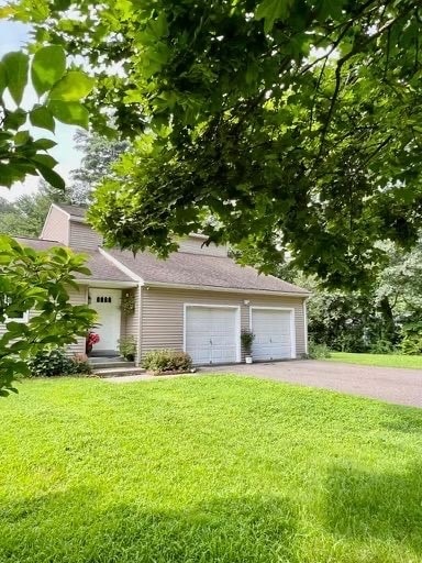 8 Kennedy Dr in Hadley, MA - Building Photo - Building Photo