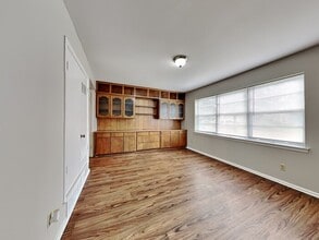 706 Rutgers Dr in Lancaster, TX - Building Photo - Building Photo