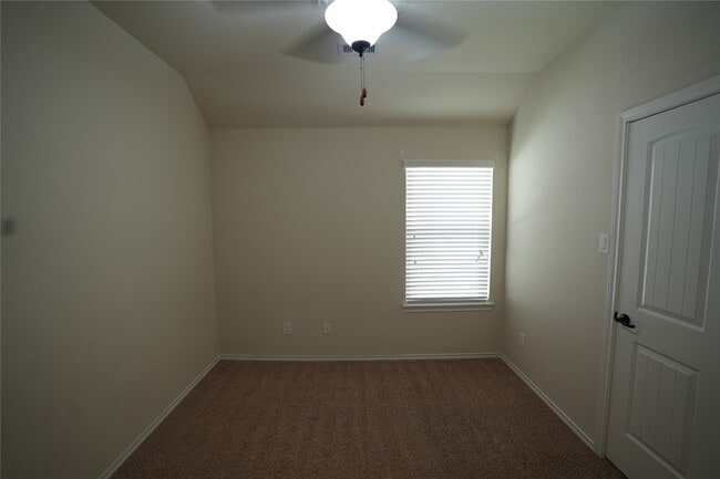 property at 1710 Thornhampton Ct